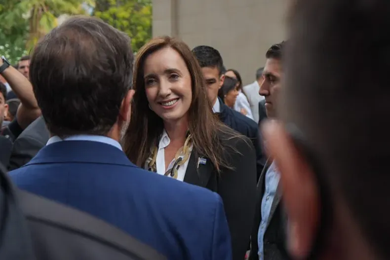 Escala inesperada: Victoria Villarruel pasó por San Juan tras un imprevisto en su regreso a Buenos Aires