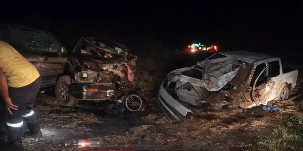 Tragedia en Caucete: un fallecido tras un violento choque frontal entre camionetas en Ruta 141