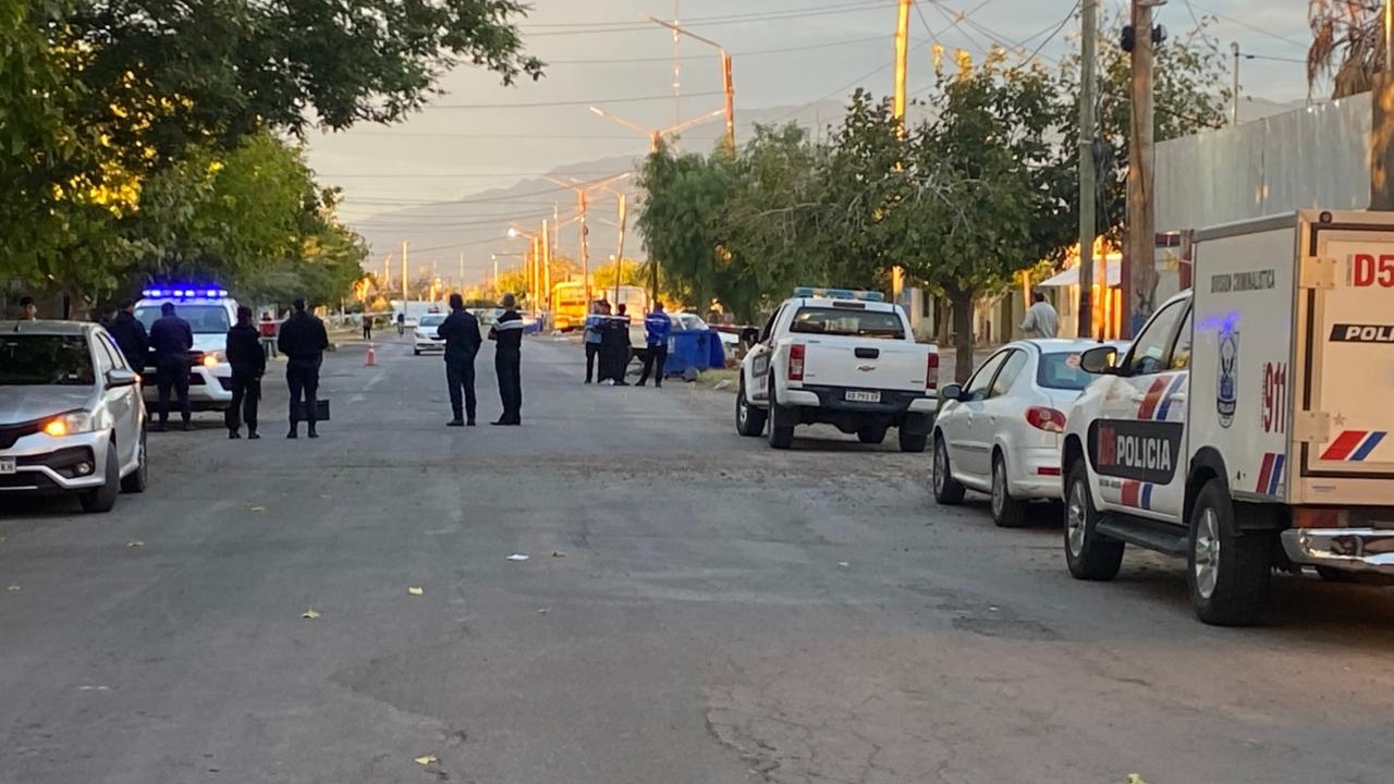 Asalto y disparos en Rawson: una joven de 20 años resultó herida durante un violento robo