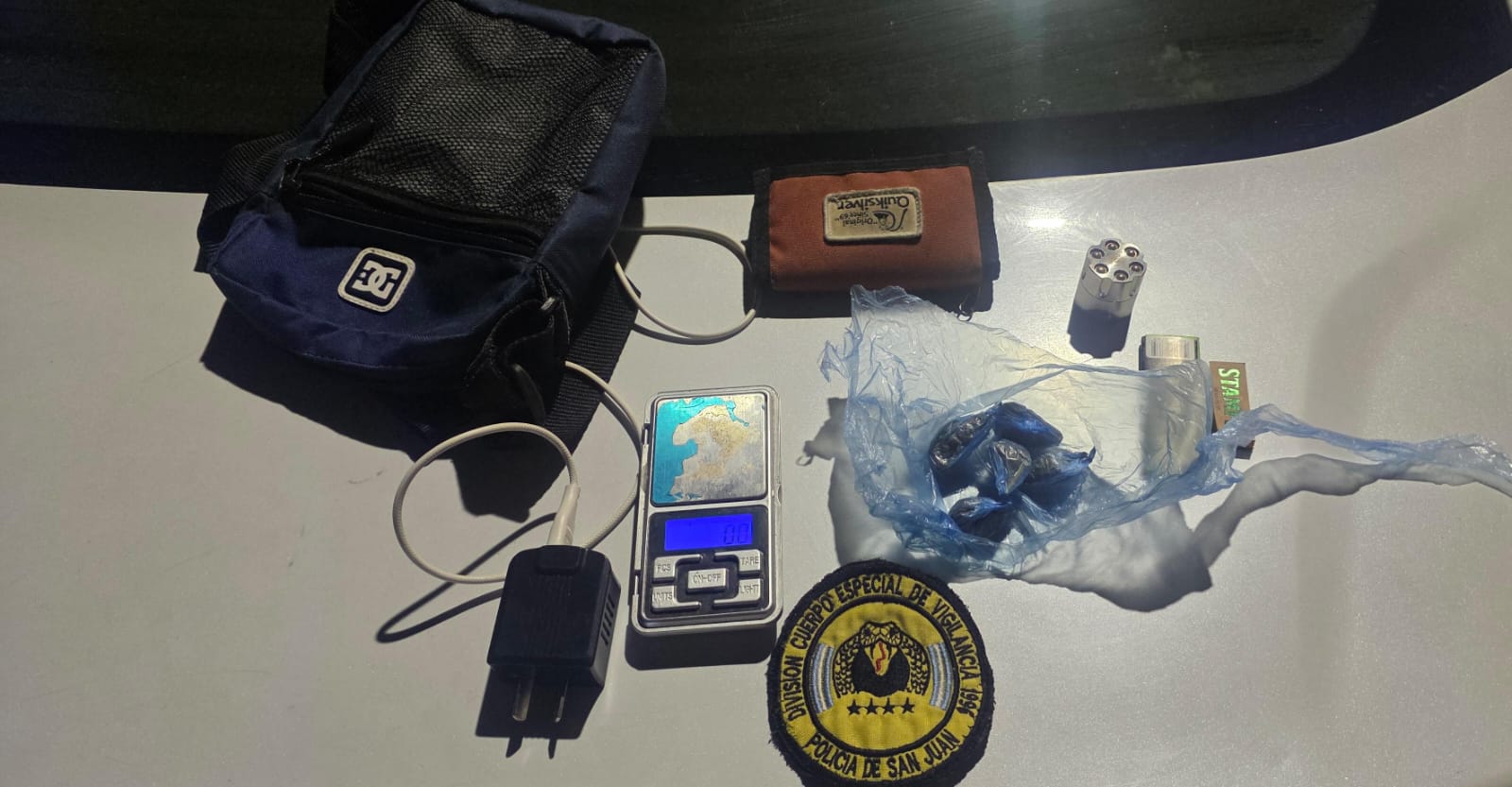 Capital: detuvieron a un joven con marihuana y una balanza de precisión