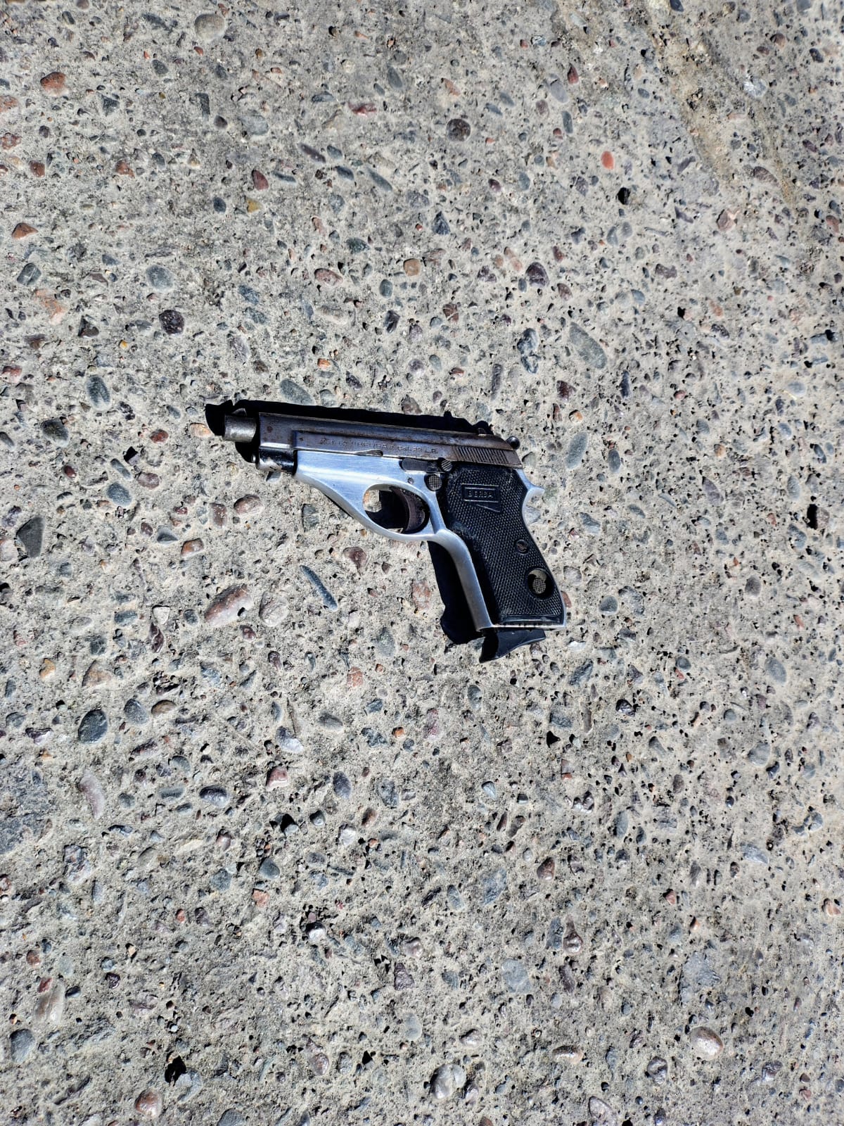 Motochorros detenidos tras intentar robarles a dos menores con un arma de fuego