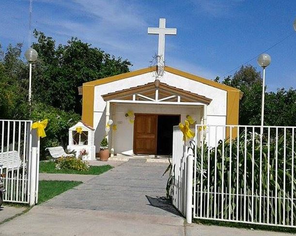 Arzobispado demolerá baños de la Capilla de Pocito, para evitar conflicto por usurpación de terreno