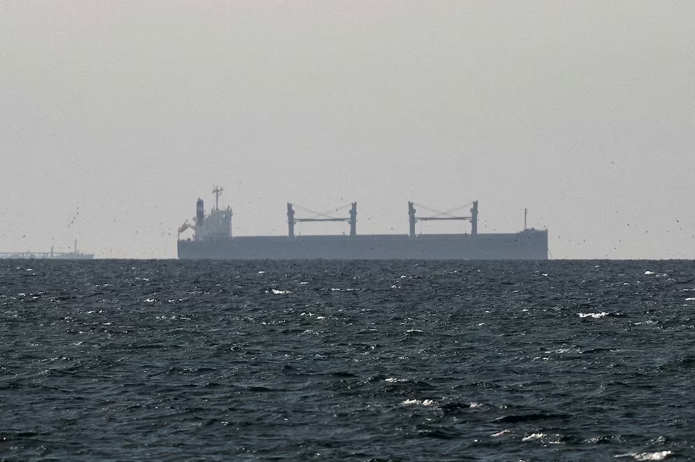 Irán anunció la reapertura del estrecho de Ormuz y se desploma el precio del petróleo