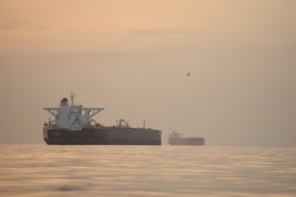 Reportaron tres ataques a barcos en el Estrecho de Ormuz e Irán dice que capturó a dos portacontenedores