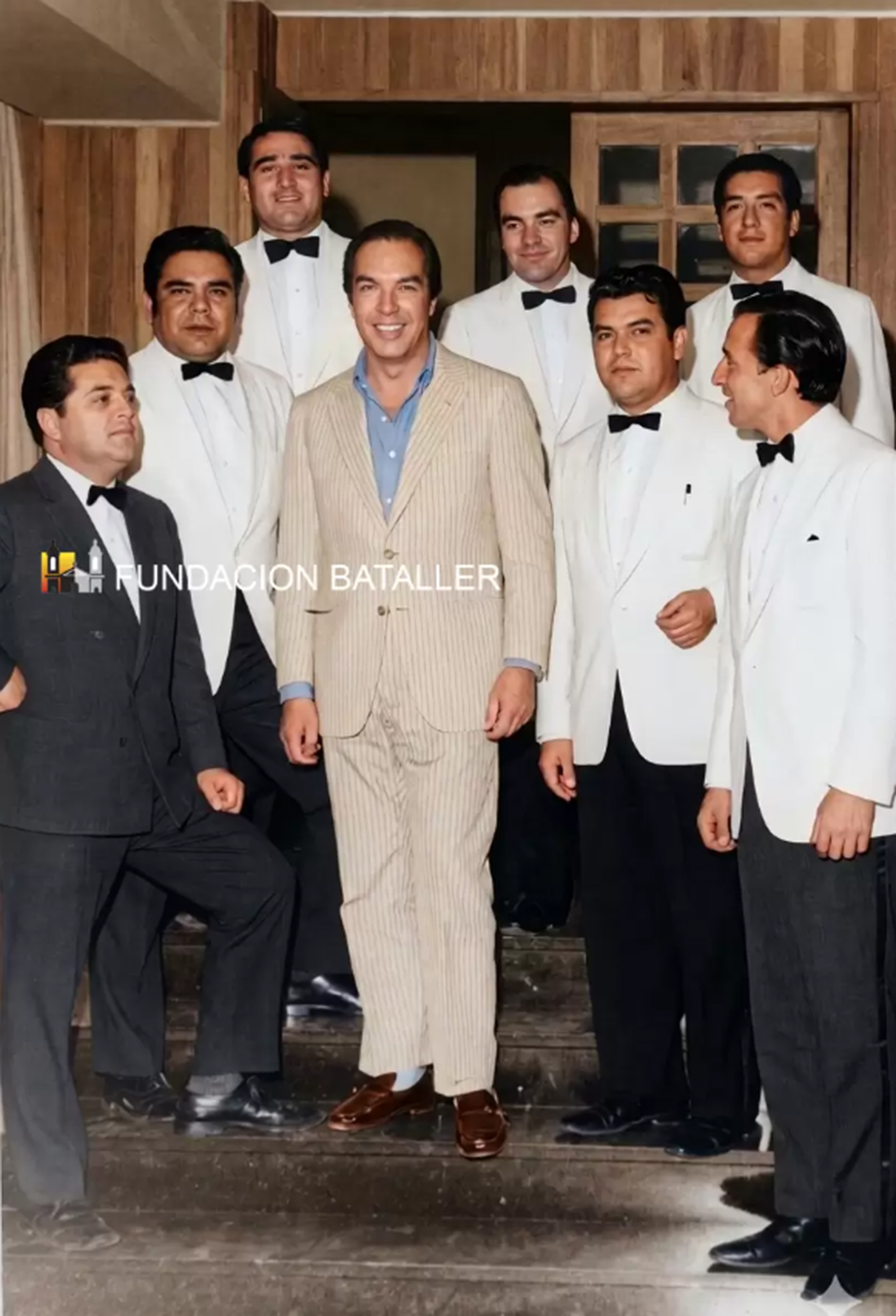 1972 – Jorge Sobral con los mozos del Nogaró