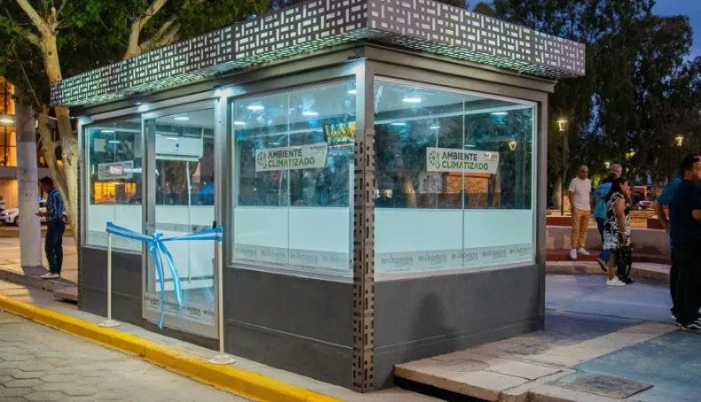 Robaron un televisor LED de una estación inteligente de Rivadavia recién instalada