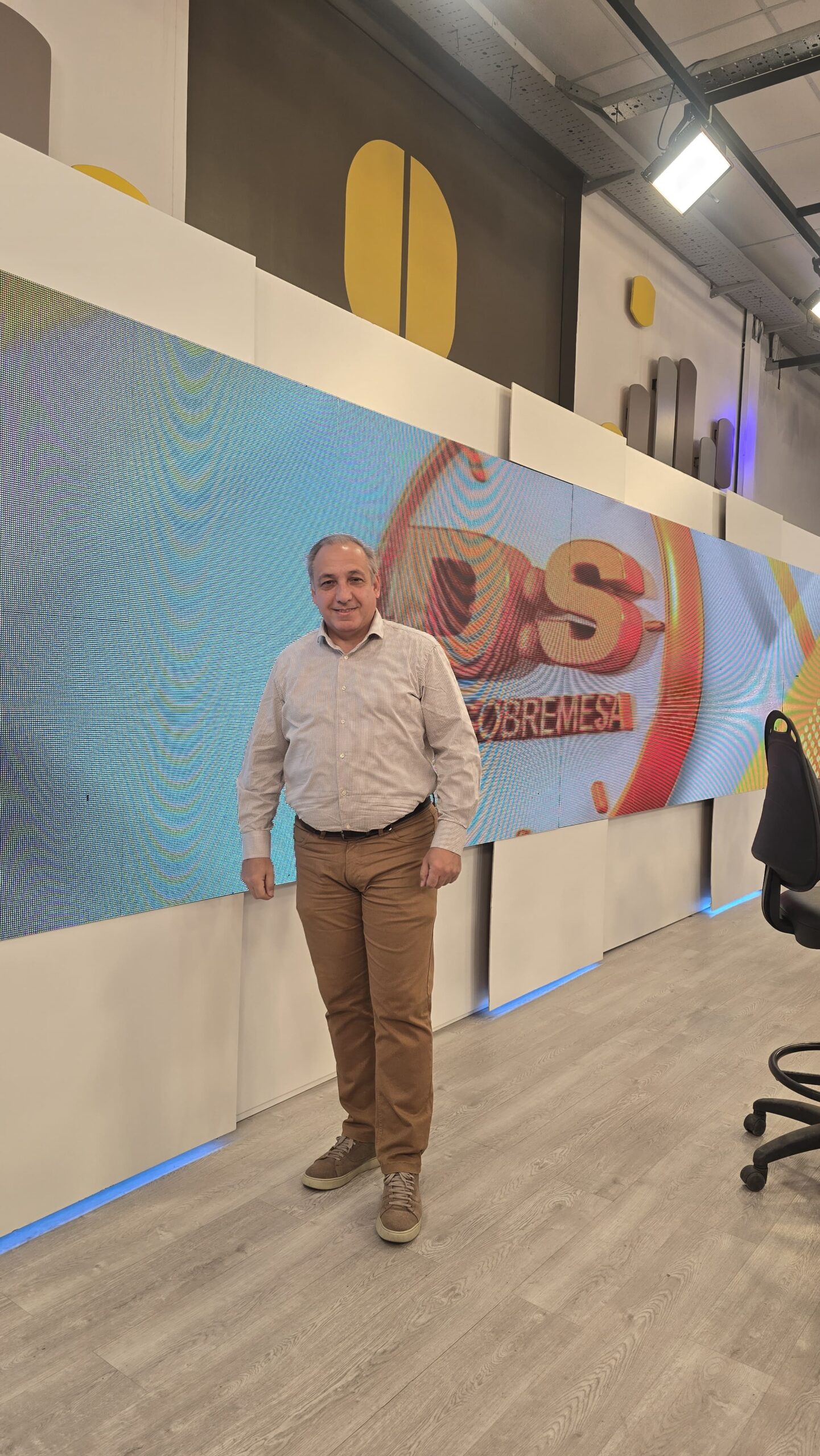 El reconocido historiador Eduardo Carelli presenta su libro «Marte Impera»