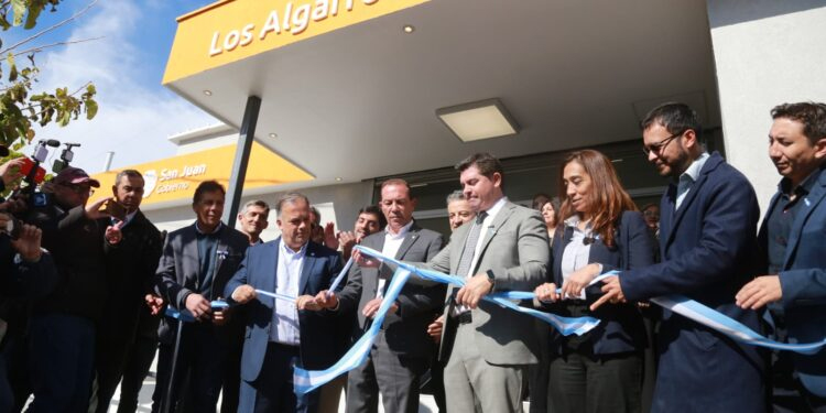 Orrego inauguró en Caucete la ampliación y remodelación de un centro de salud