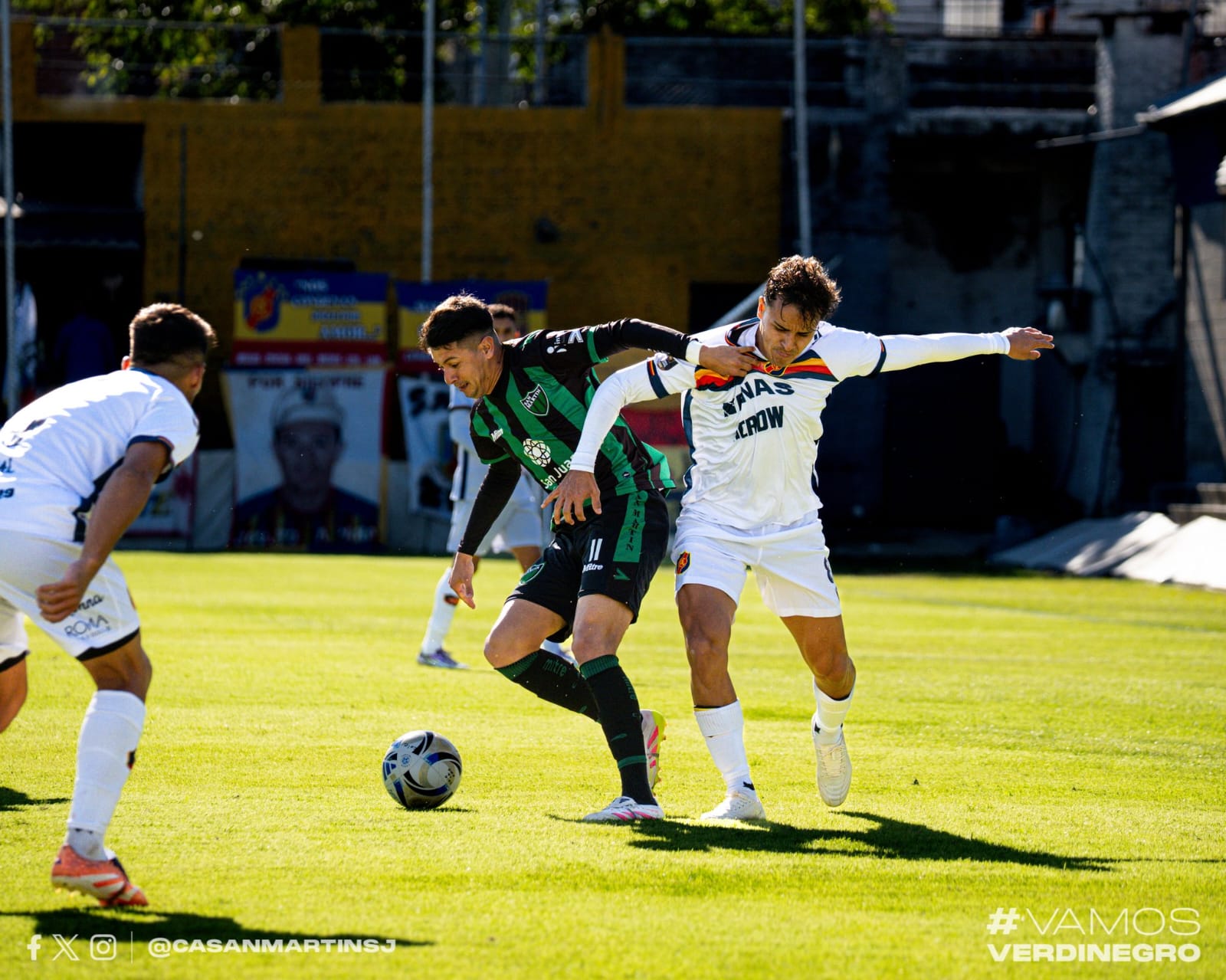 San Martín dio un paso en falso y cayó 2-0 ante Colegiales