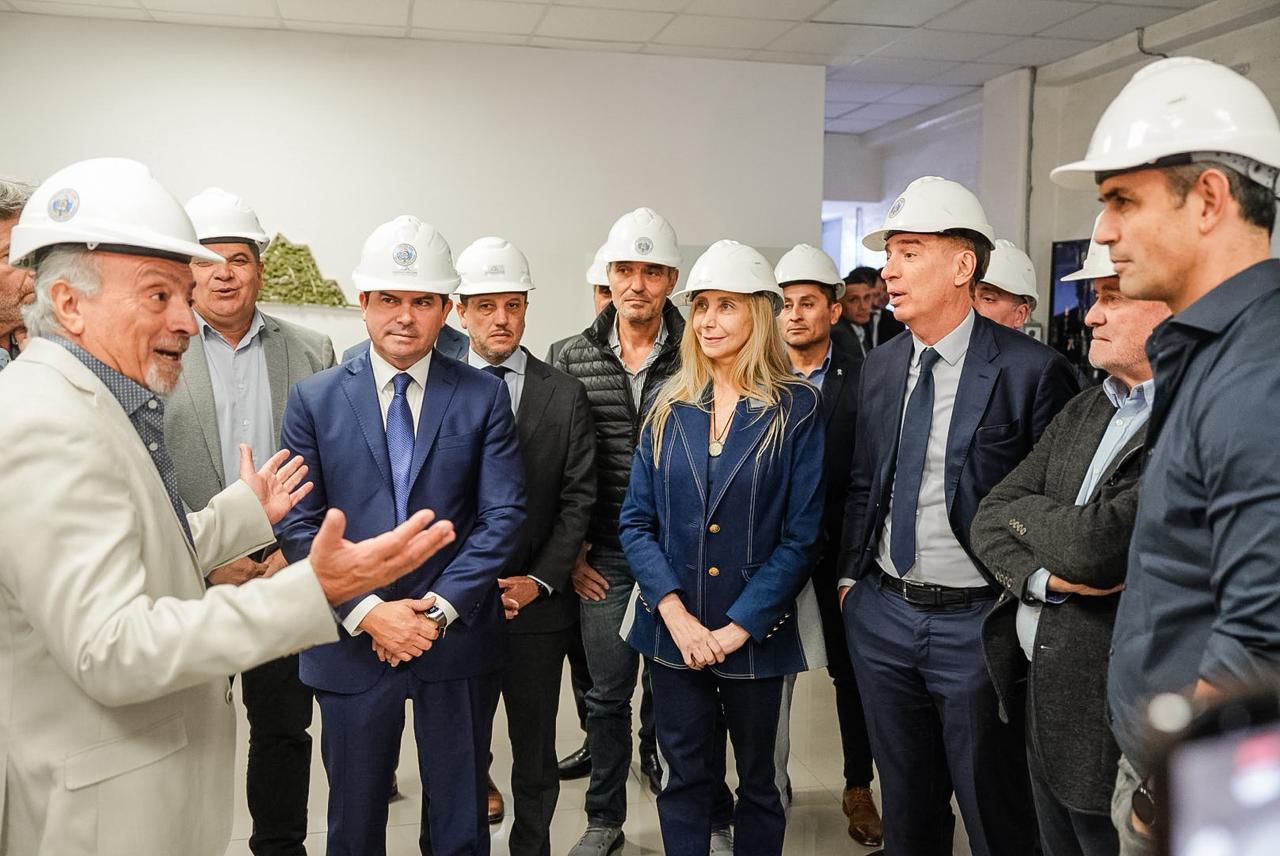 Karina Milei junto a Diego Santilli y Lule Menem recorrieron Caleras San Juan en Sarmiento
