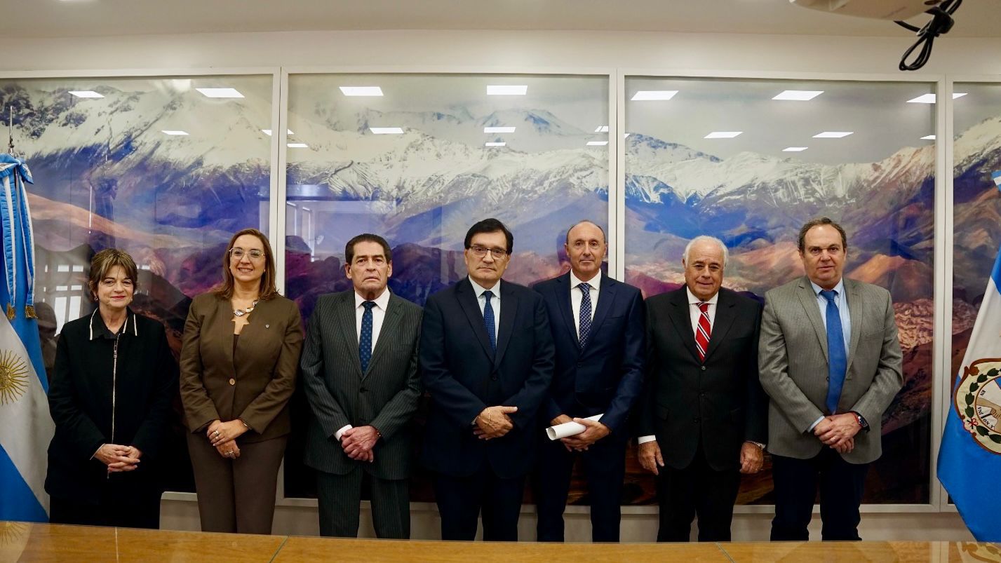 Esteban de la Torre juró como nuevo juez de Cámara del Fuero Civil