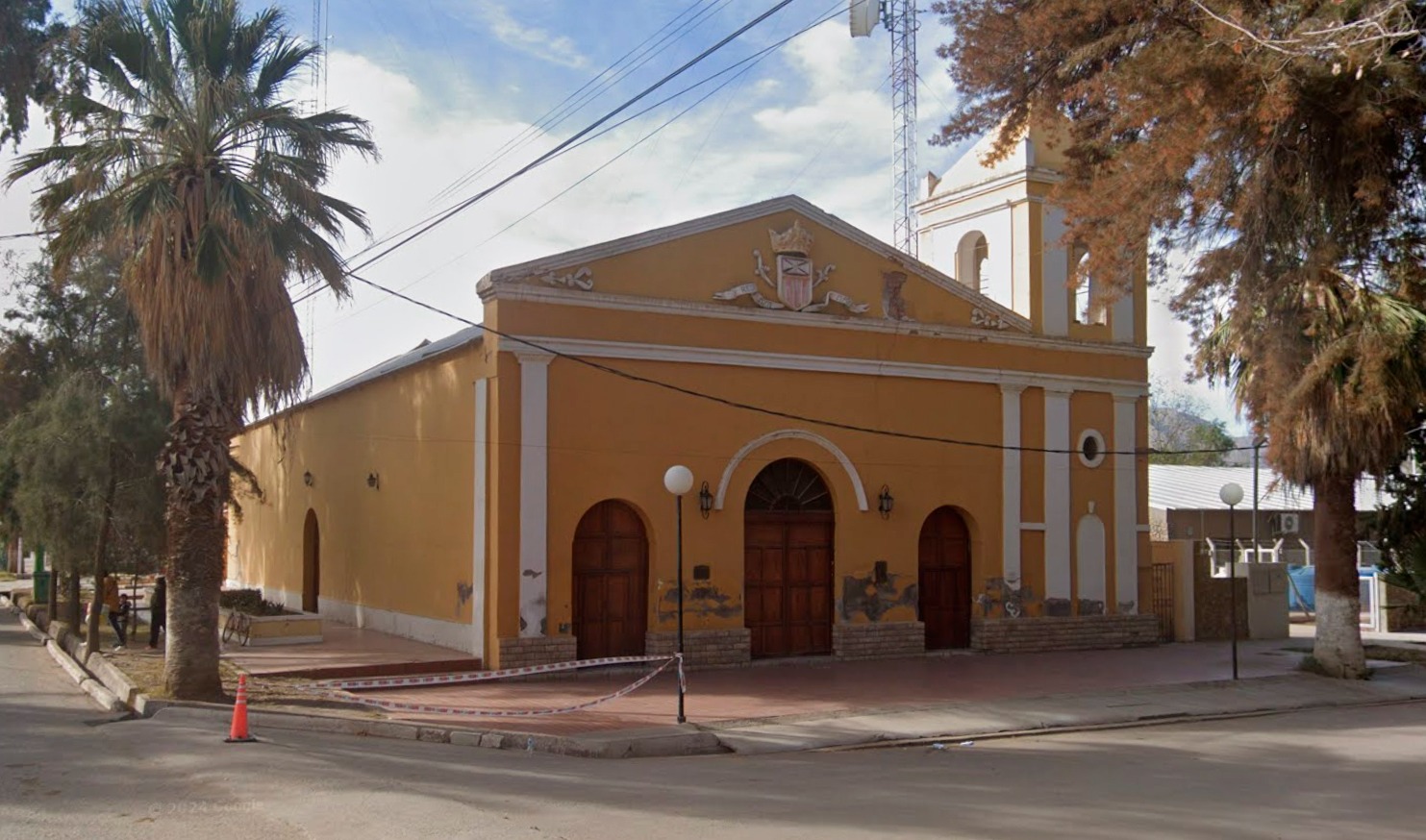 El Gobierno descarta por ahora demoler la histórica capilla de Villa Mercedes