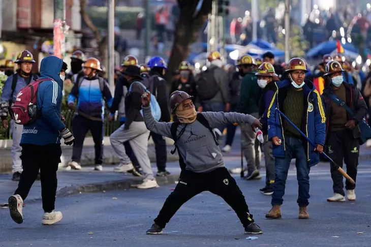 El gobierno boliviano confirmó la muerte de un manifestante en medio de los disturbios contra el presidente