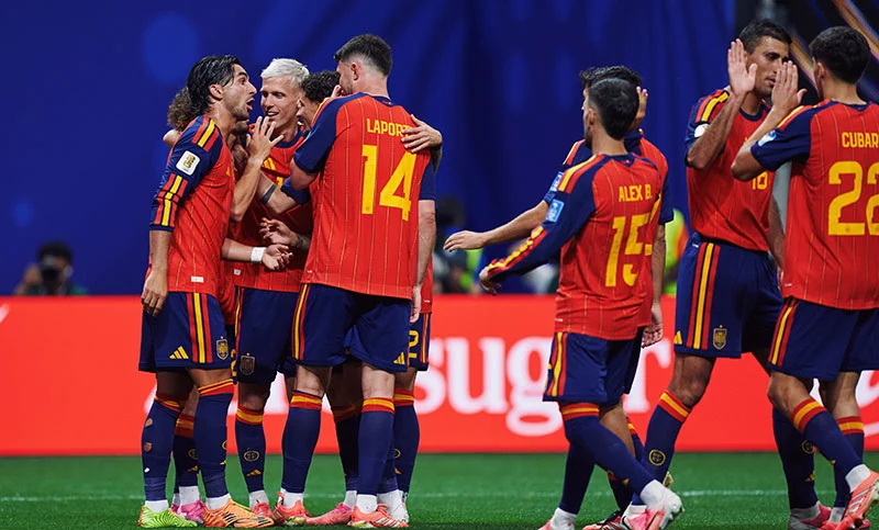 España goleó a Arabia Saudita y Uruguay igualó ante Cabo Verde
