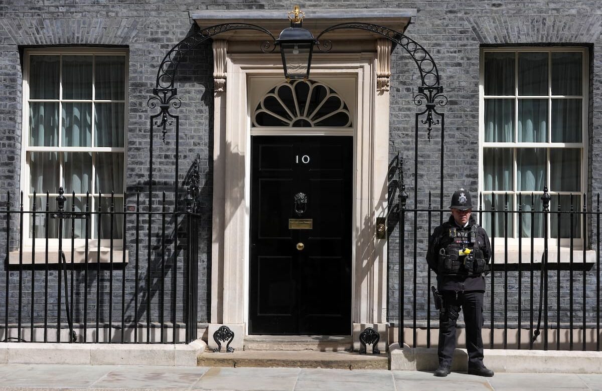 Burnham, favorito para suceder a Starmer en Reino Unido