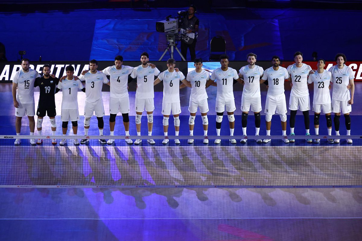 Argentina no pudo con Serbia en el debut de la VNL