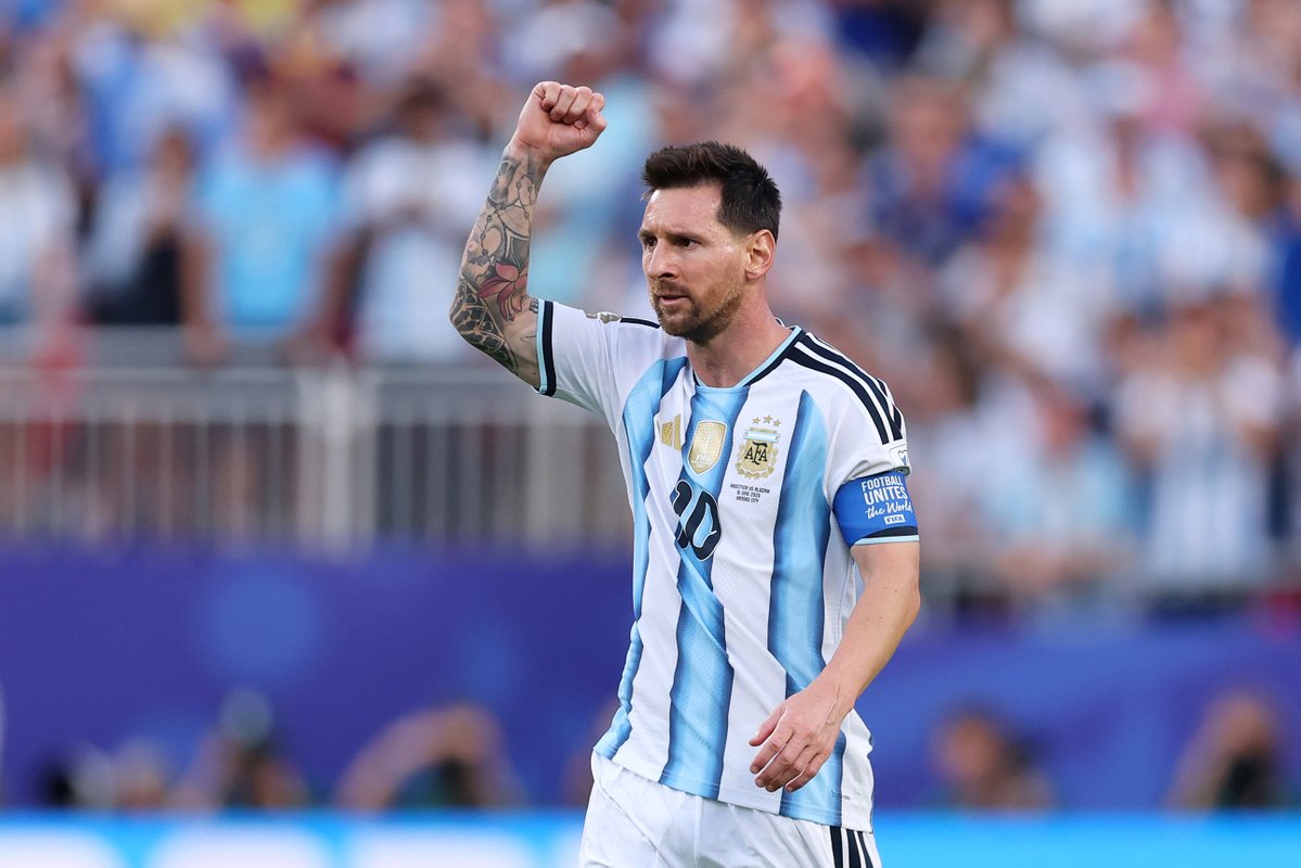 Los impactantes récords que Messi alcanzó ante Argelia