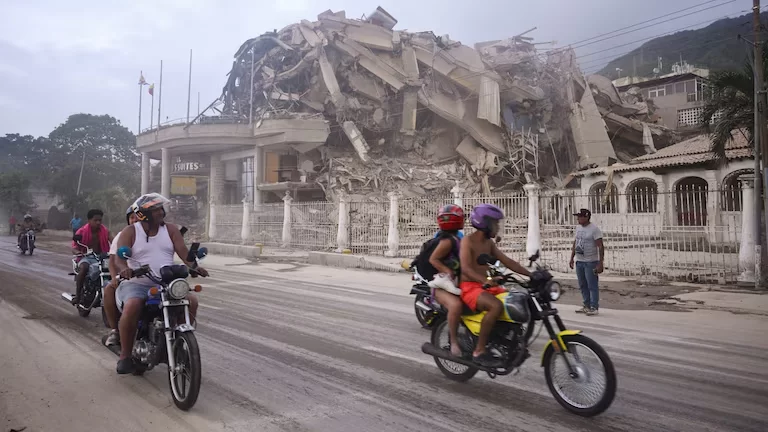 Venezuela elevó la cifra de víctimas de los terremotos: 164 muertos y 971 heridos
