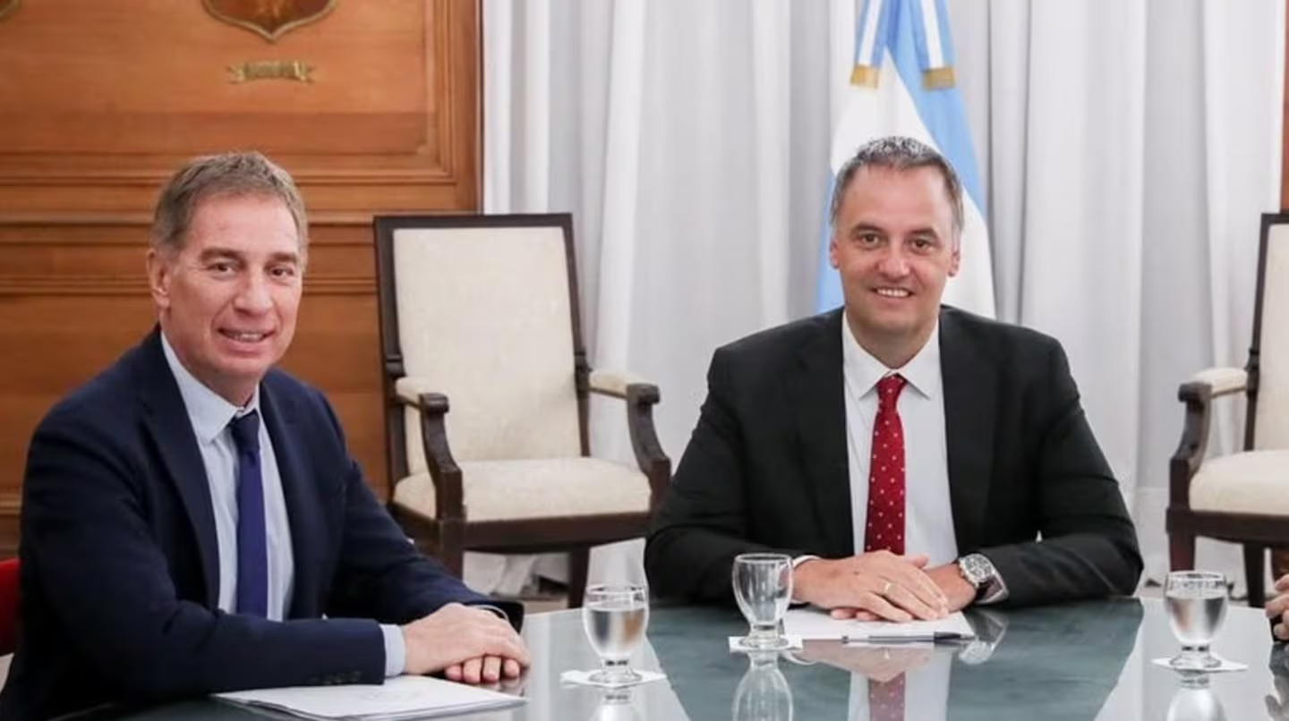 Santilli se reúne con Adorni antes de asumir: buscará impulsar leyes y consolidar alianzas