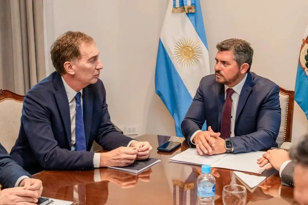 Orrego se reúne con Santilli en medio del debate por la reforma electoral