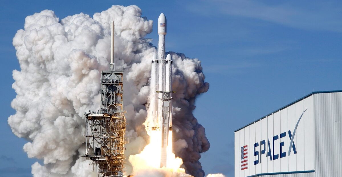 SpaceX recauda un récord de 75 mil millones de dólares y hay fuerte expectativa en Wall Street por su salida a Bolsa