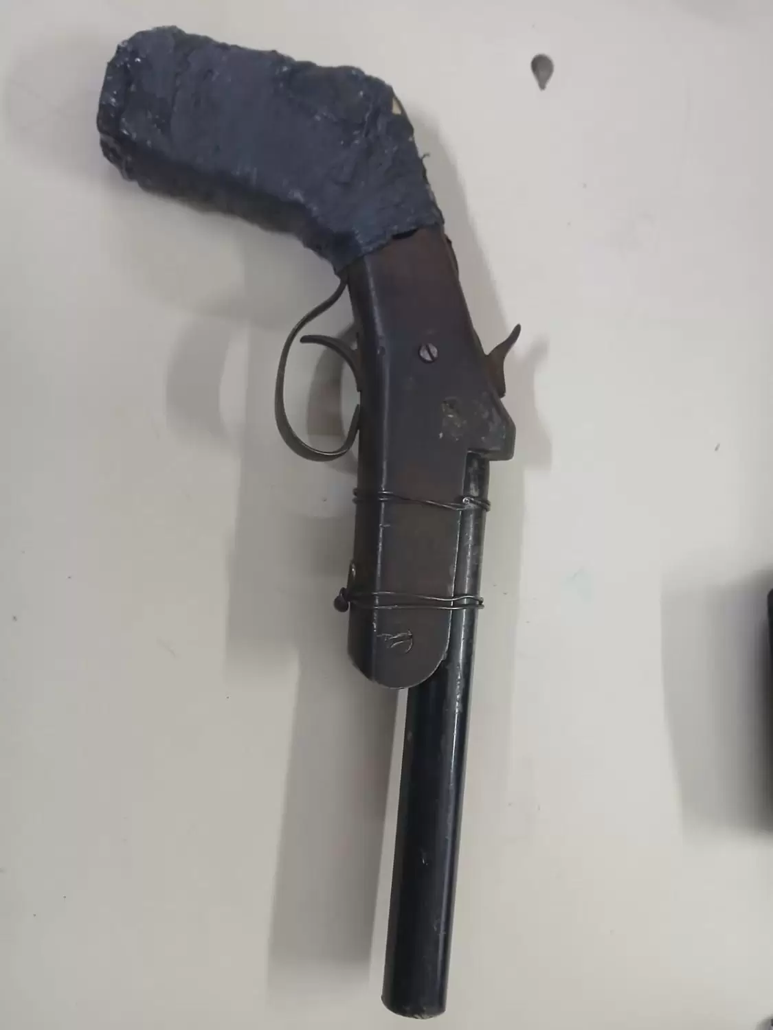 Amenazas con arma casera en Rawson: detuvieron a tres jóvenes tras violento operativo