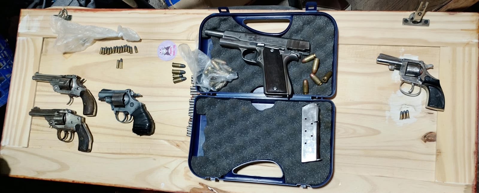 Incautan 5 armas y detienen a 4 personas por ataque a una vivienda en Chimbas