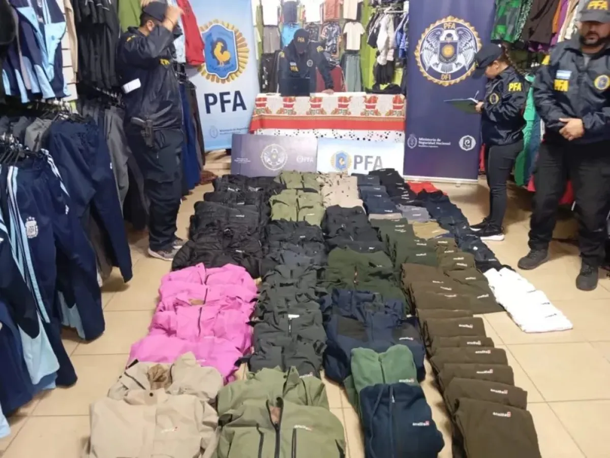 Cuatro allanamientos en San Juan por presunta falsificación de ropa con la marca Ansilta