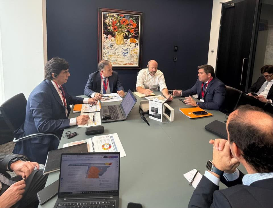 Orrego presentó en Londres plan de financiamiento y se reunió con fondos de inversión