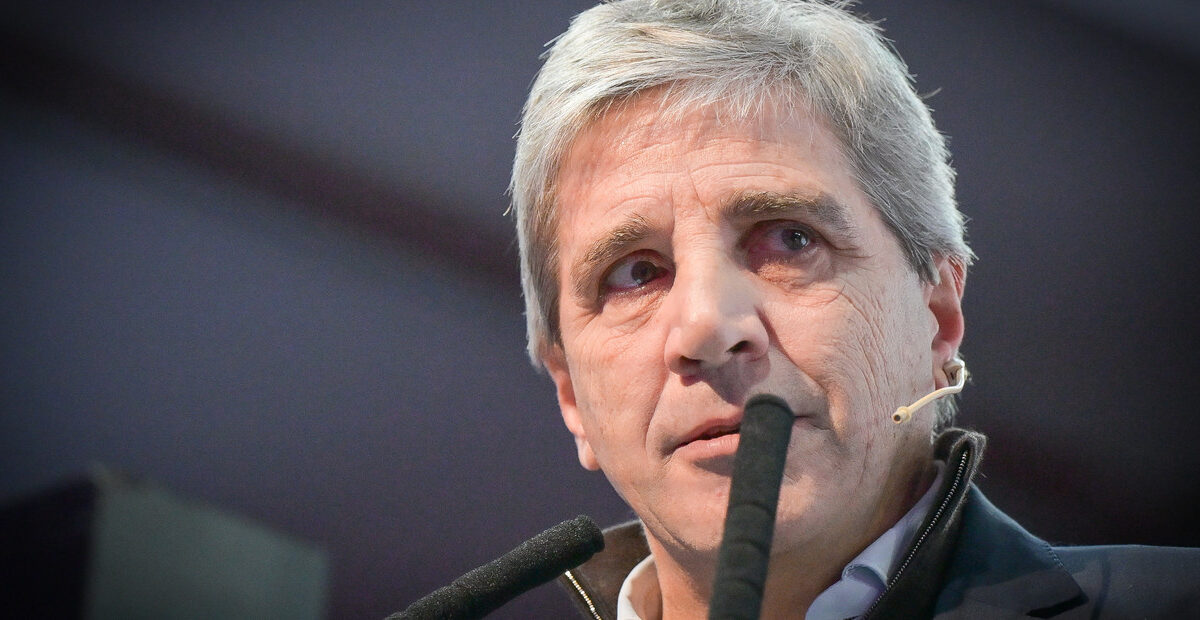 El Gobierno flexibiliza los créditos en dólares