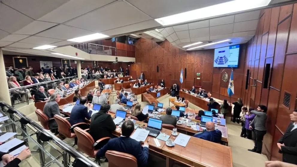 Diputados avaló los USD 250 millones de Vicuña para obras públicas