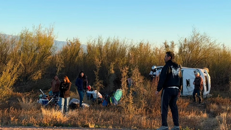 Una camioneta volcó en la Ruta 141 a la altura de Bermejo
