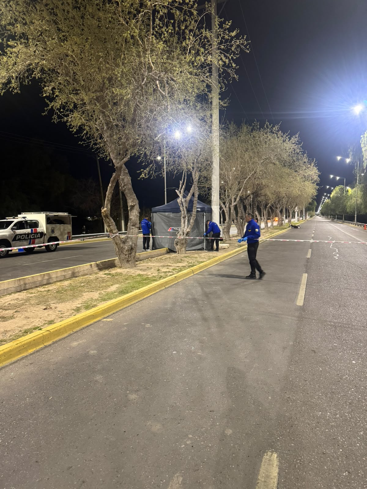 Investigan si consumió alcohol o sustancias el joven que murió al caer de su moto en Rivadavia