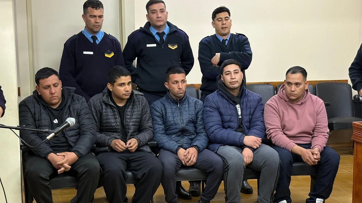 Liberaron al policía acusado de golpear a un detenido en Comisaría, pero seguirá investigado