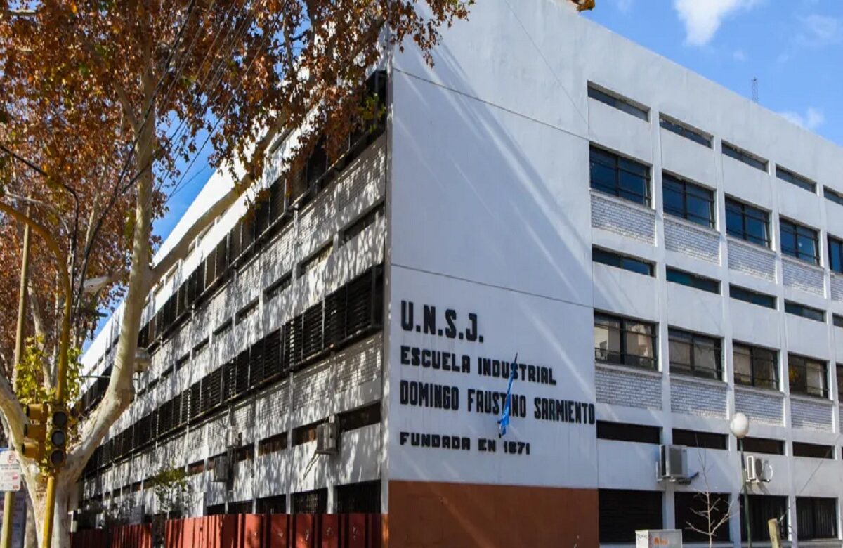 Padres de la UNSJ respondieron a Barcelona: “Nuestros hijos son tomados de rehenes”