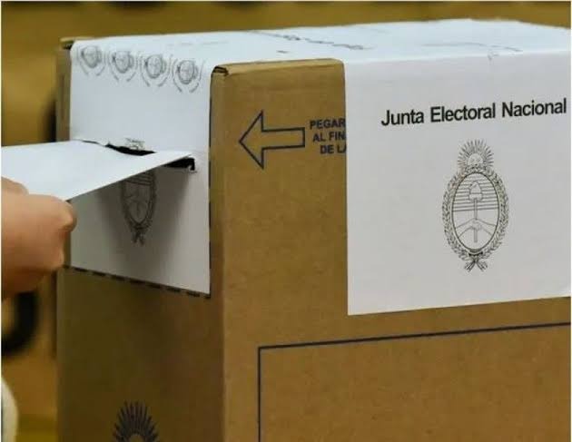 Orrego evalúa un esquema con colectoras para 2027