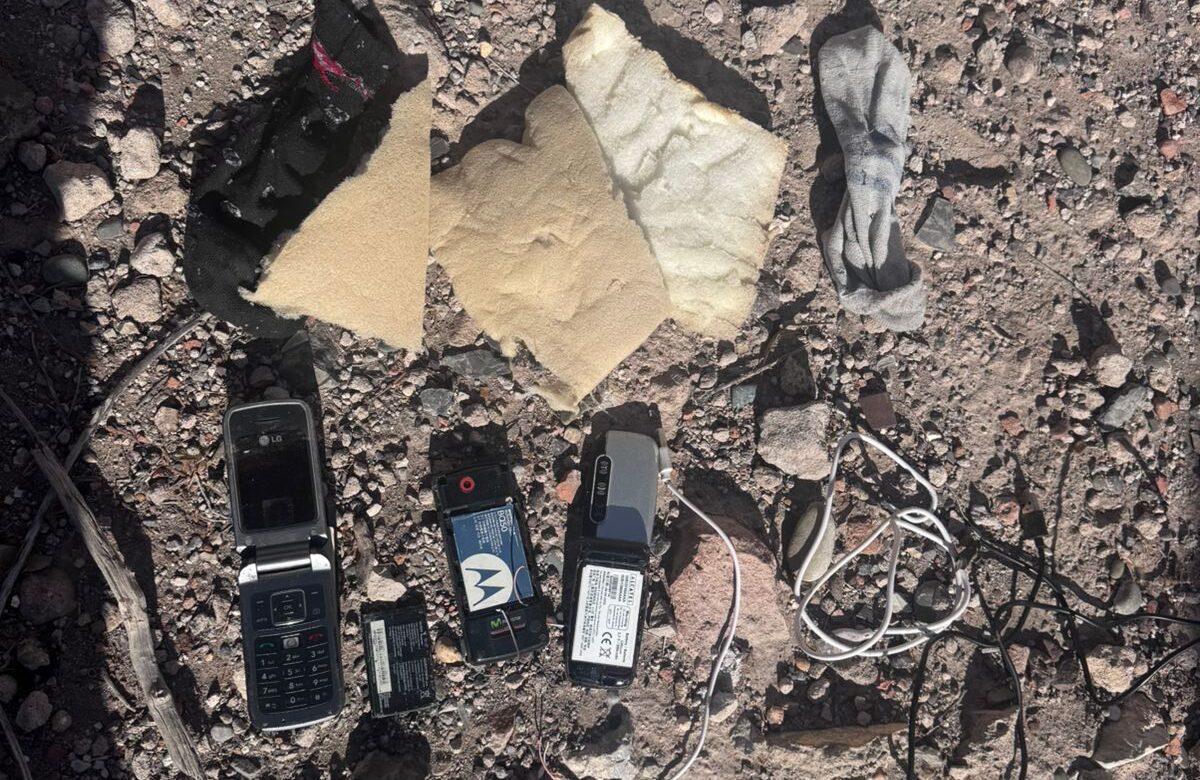Detectaron tres celulares que intentaban ingresar al Penal desde el exterior