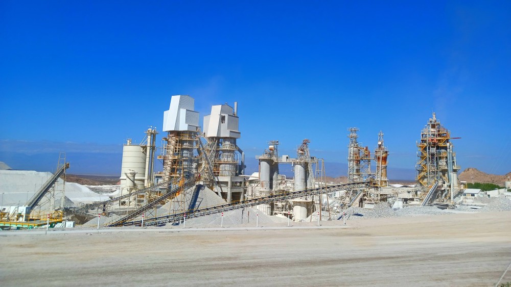 Carmeuse tomó el control de Caleras San Juan y amplía su presencia en el mercado regional