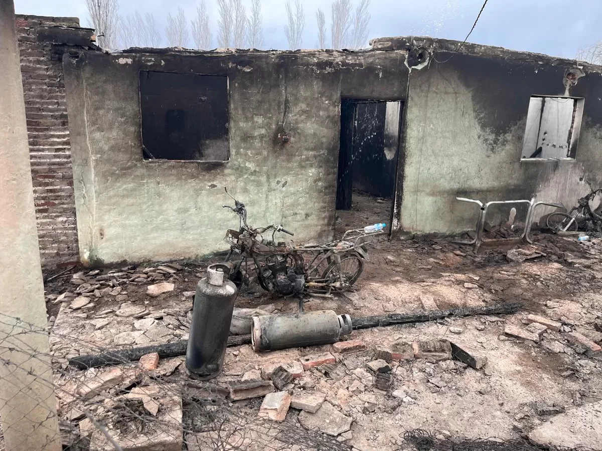 El fuego se habría “ido de las manos”: la principal hipótesis detrás del grave incendio en Pocito