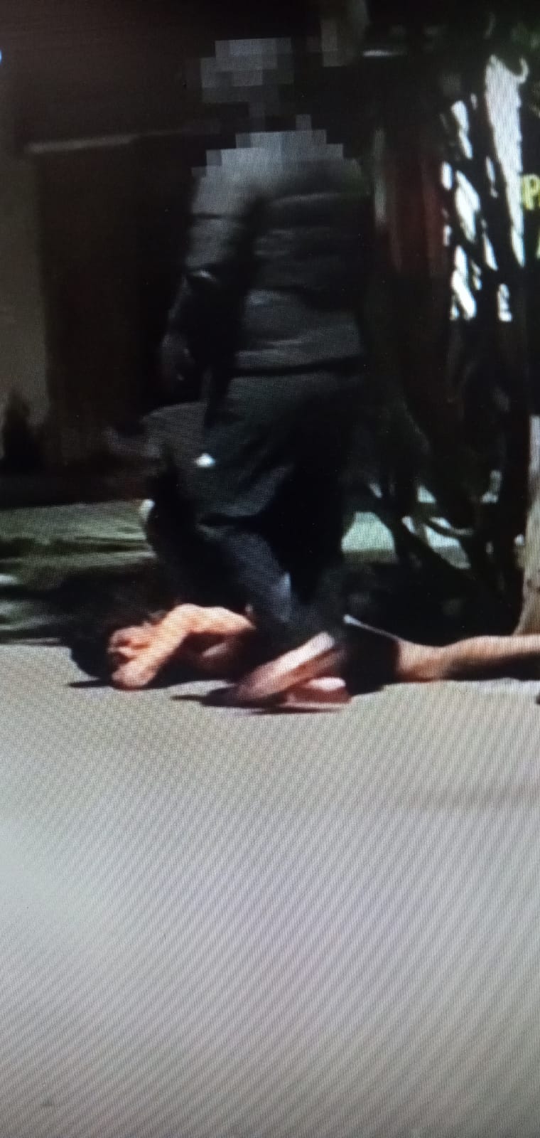Vecinos desnudaron y golpearon a un presunto ladrón
