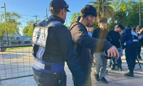 Día del Estudiante en San Juan: 100 intervenciones policiales y un solo vehículo radiado
