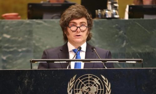 Milei llegó a EEUU y busca una señal de Trump