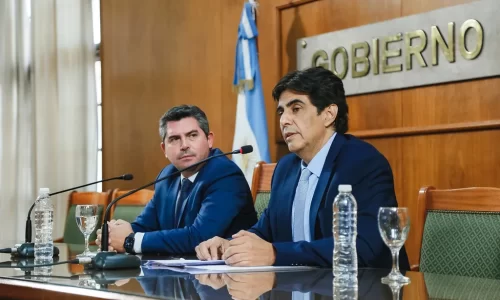 San Juan expuso su plan financiero ante inversores y encabezó la presentación del bono